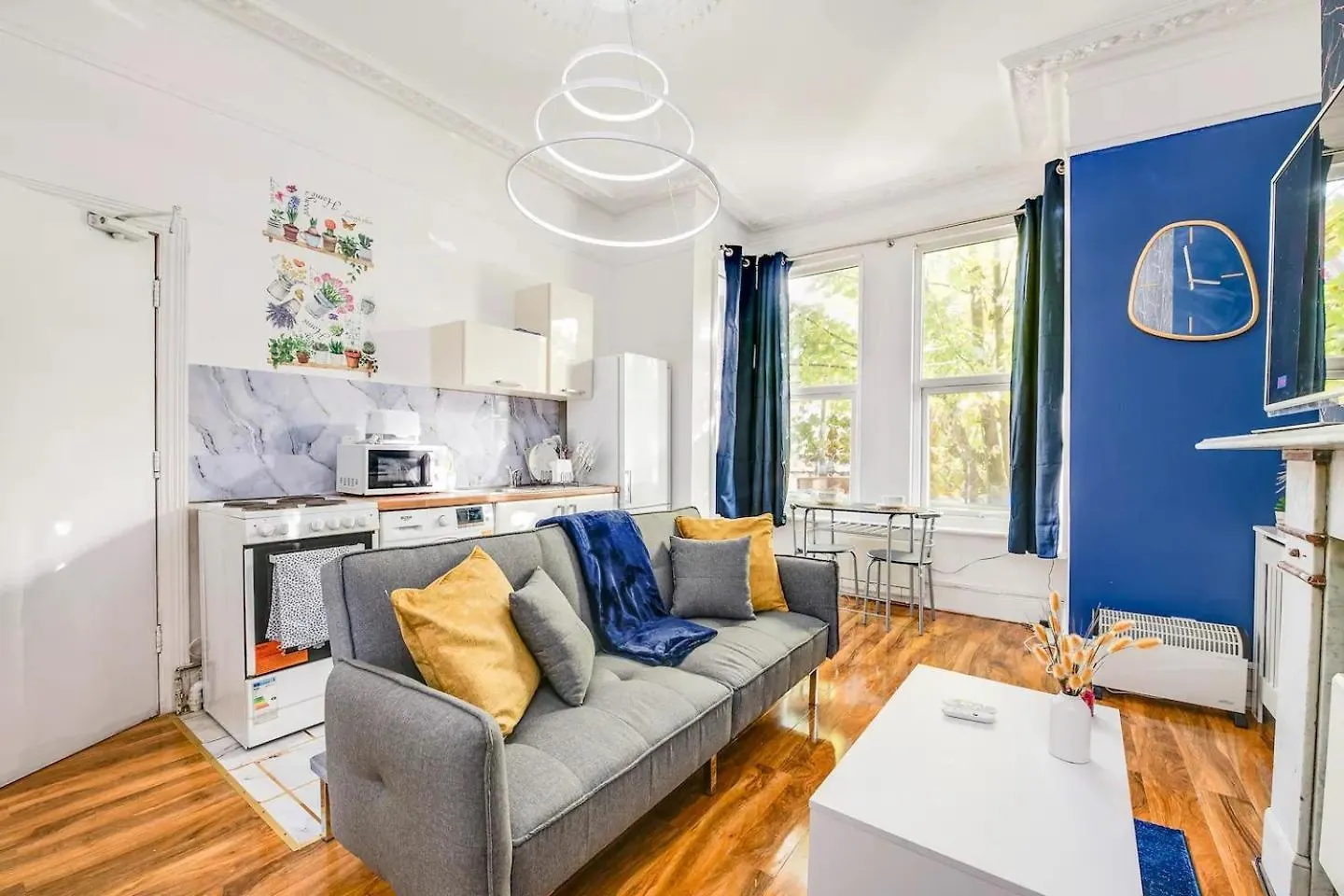 Summer Offer! Cozy 1-Bedroom Apartment In Southampton Centre