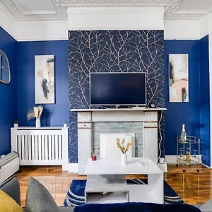Centre 1 Bedroom Apartment