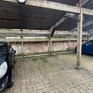 The Greenwich - Two Bedroom With Parking, Close To Ferry Terminals Apartment