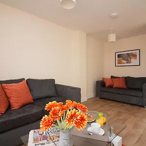 Dpv - Above Bar Street Apartment